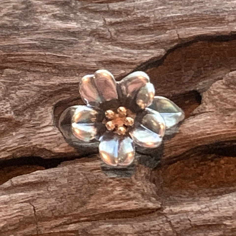 Anillo James Avery Retirado Oro 18K y Plata de Ley Anillo Flor Abril Talla 7.5 Foto 1 de 4