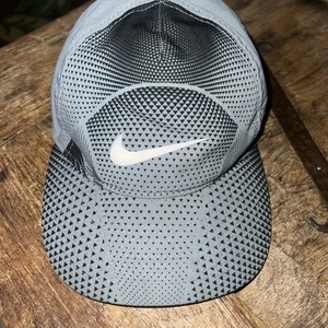 Nike Dri-FIT Aerobill Cap with Geometric Print Children’s 4/7 - Picture 1 of 5