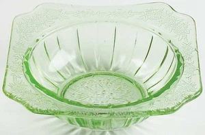 Jeannette Adam Green Fruit Dessert Bowl 948619 - Picture 1 of 1