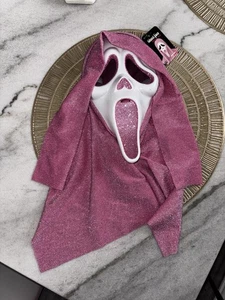 “The scary but cute Ghost Face Mask Pink that went viral 💖👻” - Picture 1 of 5