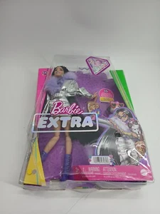 Barbie Muñeca Extra y Accesorios con Pelo Negro Metálico Plata Chaqueta y Cachorro *** - Imagen 1 de 12