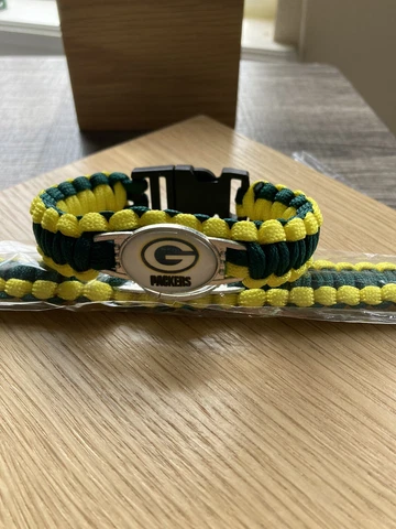 Green Bay Packers NFL Bracelet Green Yellow Paracord With Packers Charm New Cover