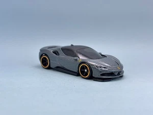 2025 Hot Wheels Mainline # Ferrari SF90 Stradale Silver, Un-spun Real Riders - Bild 1 von 3
