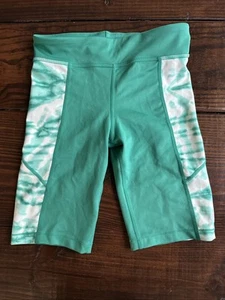 Nike Girl's Trophy Bike Shorts Girls' Medium tight fit NEW WITH TAGS green - Picture 1 of 2