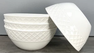 Mikasa Trellis Fruit Bowls 4.5" Diameter White Bone China Set of 4 - Picture 1 of 9