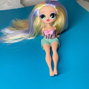 LOL Surprise OMG Sunshine Makeover Stellar Gurl Fashion Doll cambia colore - Foto 1 di 9