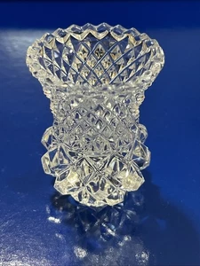 Vintage 2,5" Klarschliff Bleikristall Glas Sägezahn Rand Zahnstocher Halter - Bild 1 von 3