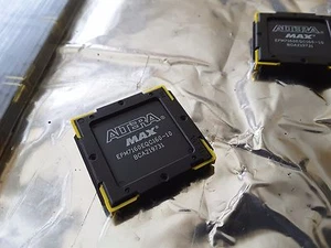 ALTERA MAX EPM7160EQC160-10 IC CPLD 160MC 10NS 160QFP NEW NOS RARE SALE SALE $19 - Picture 1 of 2