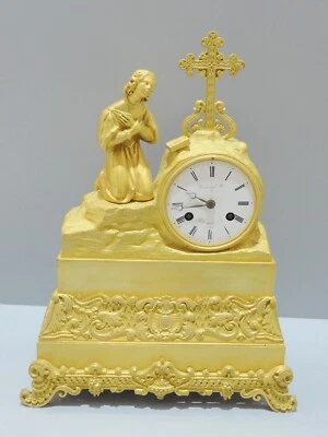 -PENDULE BRONZE Doré XIXe Mouvement Paris au fil Médaille or PONS 1827 RICHOND D - Photo 1/4