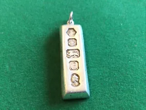 Colgante de lingote de plata esterlina maciza vintage 29,6 g con sello Sheffield 1977 radiocontrol - Imagen 1 de 5