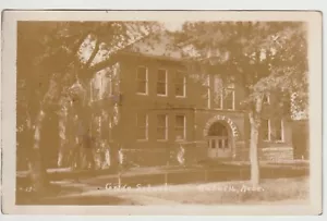 VINTAGE RPPC: GRADE SCHOOL, AUBURN, NEBRASKA - Foto 1 di 2