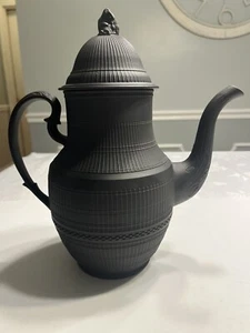 RARE 18c ENGLISH BLACK BASALT LARGE COFFEE POT MOTHER FINIAL WEDGWOOD - Picture 1 of 23