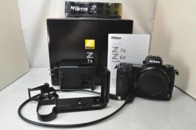[NEUWERTIG] Nikon Z 7II 45.7MP Spiegellose Kamera *Shutter Count 20011* mit B... - Bild 1 von 4