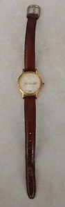 Reloj vintage Lorus tono dorado Disney Mickey Mouse - Imagen 1 de 2