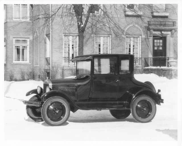 1925 Ford Model T with Baker Wheels Press Photo 0419 - Image 1 of 1