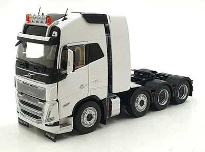 Marge Models 1/32 Scale 2322-01 Volvo FH5 8x4 Truck - Clear White - Image 1 of 4
