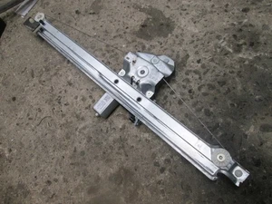 2018 VAUXHALL VIVARO B DRIVERS RIGHT SIDE ELECTRIC WINDOW REGULATOR + MOTOR - Picture 1 of 5