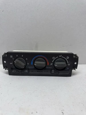 1999-2002 Chevy GMC Yukon Tahoe Suburban Ac Climate Control Unit OEM - Image 1 of 4