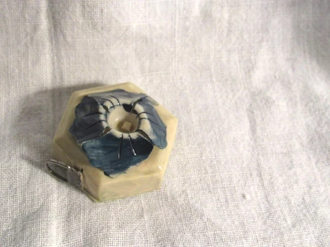 Antique Vintage Tape Measure Marbled Green White Celluloid Raised Flower Top Cover