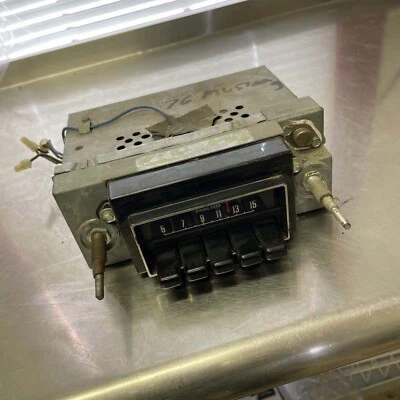 Ford Mustang Fairlane Ranchero Falcon Torino  1968-71 AM Philco Radio OEM - Image 1 of 4