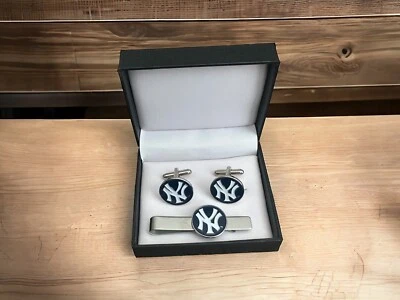 Gemelos, clip de corbata o juego completo de los New York NY Yankees Foto 1 de 4
