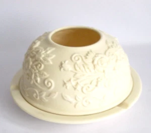 Portaluz de té cúpula de velas yankee patrón de flor blanco opaco con platillo - Imagen 1 de 7