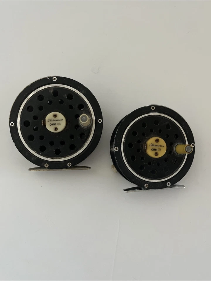 Carrete de pesca con mosca Shakespeare Omni 44 y 33 de colección (2 carretes) Foto 1 de 4