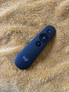 Logitech Spotlight Wireless Presentation Remote Control with USB - Picture 1 of 3