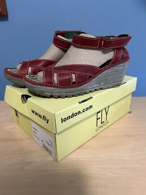 Sandalia plataforma Fly London roja Yossa talla 40 (9-9,5) Foto 1 de 4