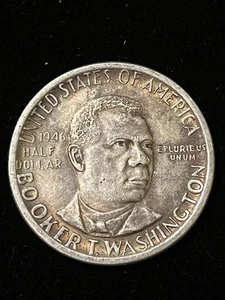 1946 booker t washington half dollar Nice Toning - Picture 1 of 2