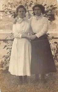Postcard: RPPC Unknown Women Friends, 1900's - Picture 1 of 2
