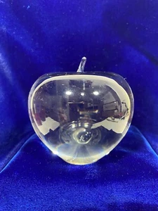 VINTAGE TIFFANY & Co. BRAZIL 3" GLASS CRYSTAL APPLE PAPERWEIGHT - Picture 1 of 4