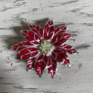 Vintage Enamel Poinsettia Christmas Brooch Pin Yellow Center 2 Inches - Picture 1 of 2