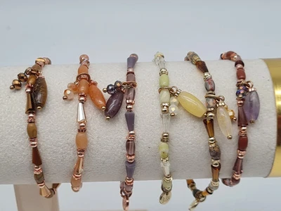 Biba Armband elastisch mit Anhänger in verschiedene Farben zum Kombinieren - Bild 1 von 4