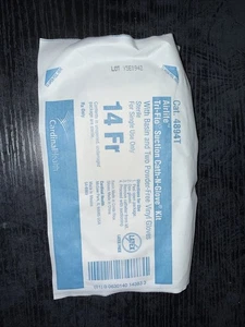 Menge 8 AirLife 8FR Tri Flo Cath N Handschuh Saugset (4897), - Bild 1 von 2