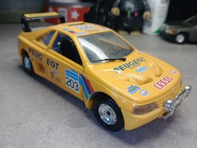 Burago modellino made in Italy Peugeot 405 turbo 1.6 die cast 1/24 no mattel - Immagine 1 di 4