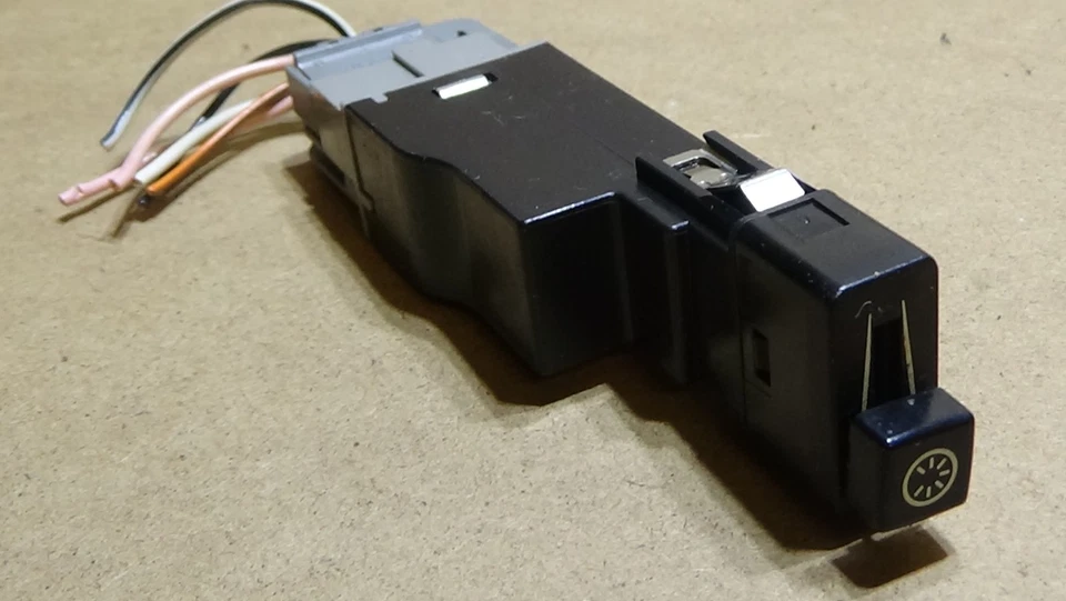 1993-1997 Volvo 850 Dash Dimmer Control Switch - Image 1 of 4