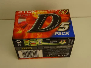 TDK D 5x KASSETTEN NEW UNUSED OVP  EINGESCHWEISST 60min POSITION NORMAL - Picture 1 of 3