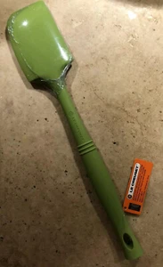 "Kiwi" Green LE CREUSET 12.5" Long Revolution All Silicone Spatula NWT Utensil - Picture 1 of 4