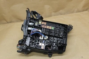 2017 - 2018 TOYOTA COROLLA IM ENGINE BAY FUSE RELAY BOX OEM - Picture 1 of 4