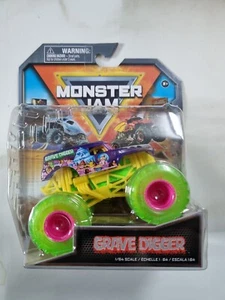 Monster Jam Grave Digger Candy Theme Series 35 - Picture 1 of 4