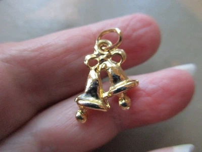 PULSERA COLGANTE VINTAGE TONO DORADO RETRO NAVIDAD FESTIVAS CAMPANAS LLAVERO ENCANTO Foto 1 de 2