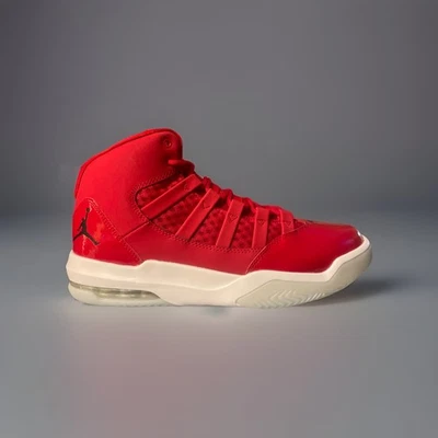 Air Jordan Max Aura Gimnasio Rojo/Cemento Talla 9 EE. UU. (estuche de zapatos incluido) Foto 1 de 4