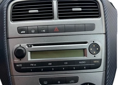AUTORADIO LETTORE CD ORIGINALE FIAT GRANDE PUNTO 7354812990 CON CODICE SBLOCCO - Immagine 1 di 4