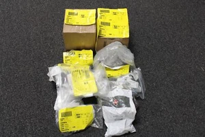 New International Bolt Lot 3005026C1 26632R1 27356R1 160860 - Picture 1 of 3