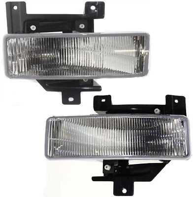  Front, Driver and Passenger Side Fog Light For Ford F-250 1997-2001 - Image 1 of 4