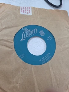Jazz 45 Julie London - Cry Me A River / S'Wonderful On Liberty - Bild 1 von 4