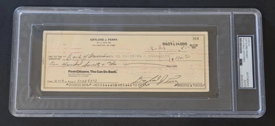 1985 GAYLORD PERRY Signed Personal Check-HOF-SAN FRANCISCO GIANTS-PSA - Image 1 of 4