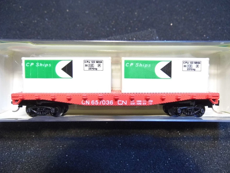 N - Model Power 4003 - 50' Flat w/containers, Canadian National  NIB w/M-M cpl - Image 1 of 2
