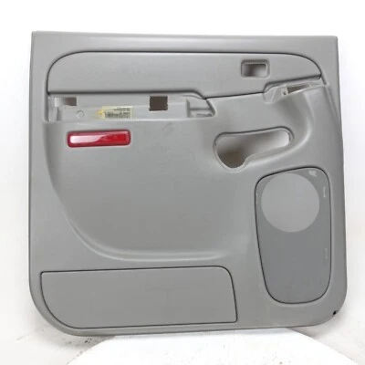 Tarjeta de almohadilla de panel de puerta trasera izquierda Silverado Sierra 2003 2004 2005 2006 conductor Foto 1 de 4